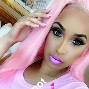 Meet your Posher, Dionna